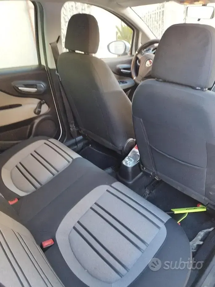Usata Fiat Punto Evo 75 CV (55 kW) 2011 Bianco Utilitaria