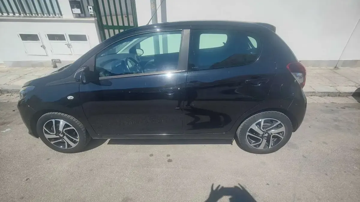 Usata Peugeot 108 Allure 72 CV (52 kW) 2020 Nero Utilitaria