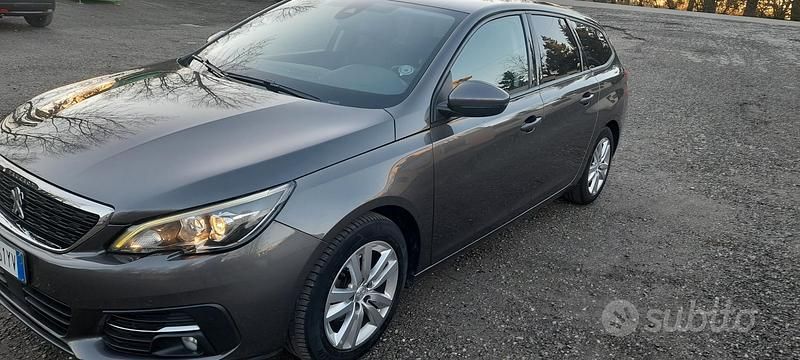 Usata Peugeot 308 120 CV (88 kW) 2019 Grigio Berlina