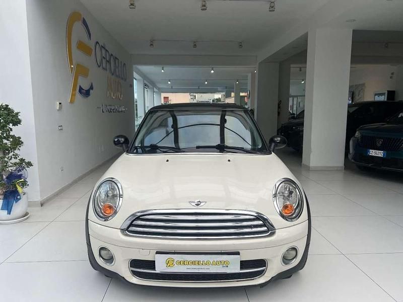 Bianco/nero metallizzato Usata 2007 Mini Cooper D Due volumi | 4500 € (Molto cara) - Immagine 1/4