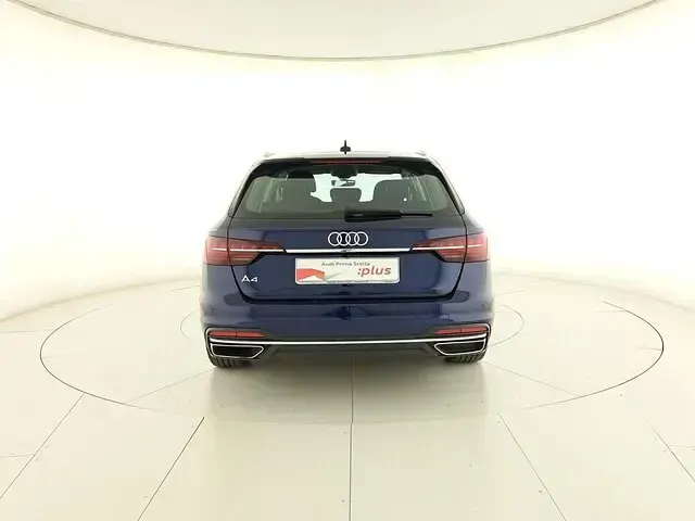 Usata Audi A4 Advanced Plus 163 CV (119 kW) 2024 Blu navarra metallizzato Station wagon