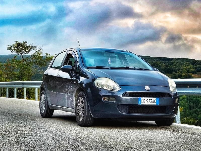 Usata Fiat Grande Punto 2011 Grigio Utilitaria