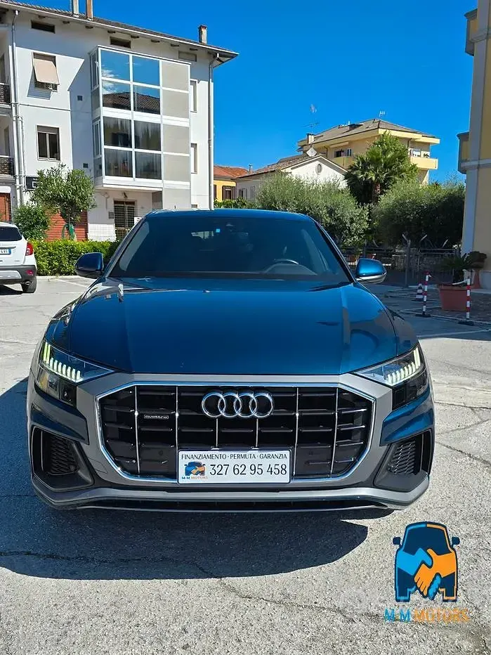 Usata Audi Q8 Sport 231 CV (169 kW) 2020 Blu SUV
