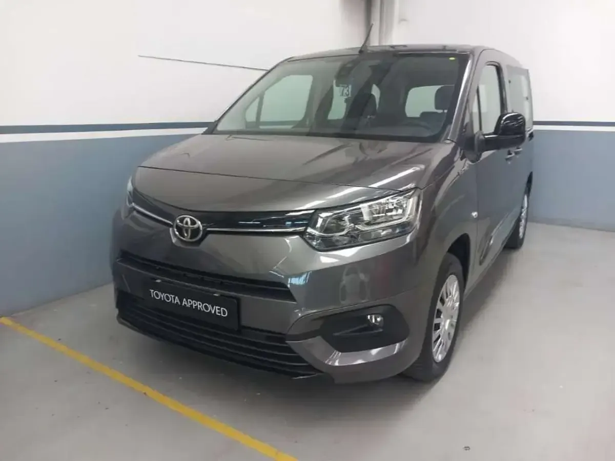 Usata Toyota Proace Verso City 100 kW (136 CV) 2022 Grigio Station wagon