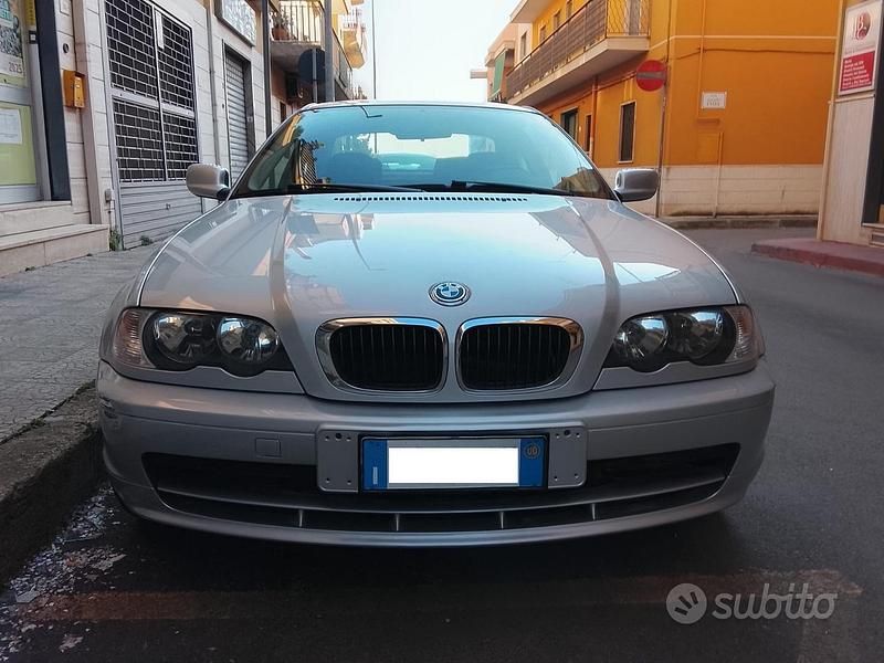 Usata BMW 318 118 CV (86 kW) 2000 Grigio Coupé