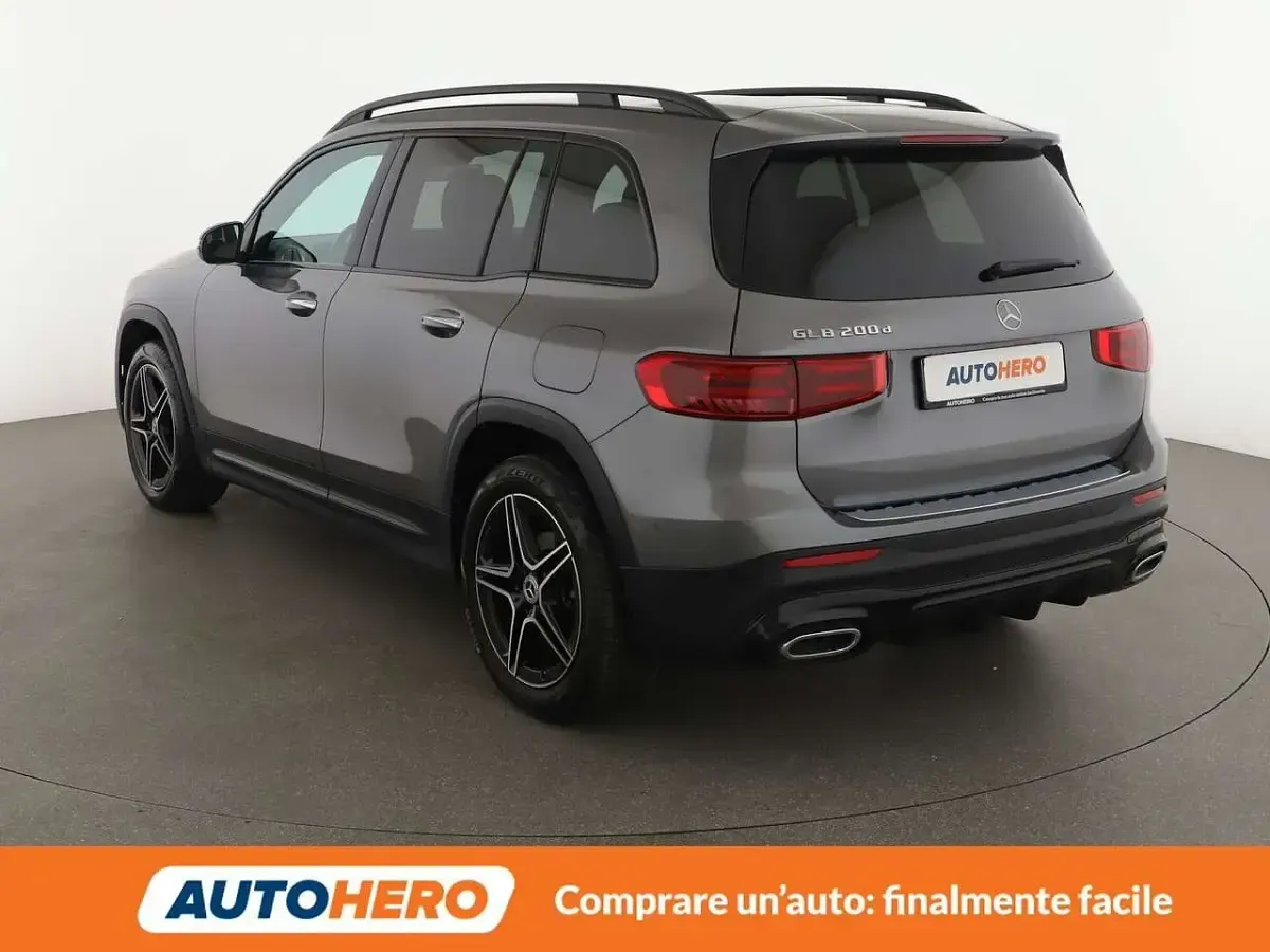 Usata Mercedes GLB200 AMG line 150 CV (110 kW) 2024 Grigio SUV