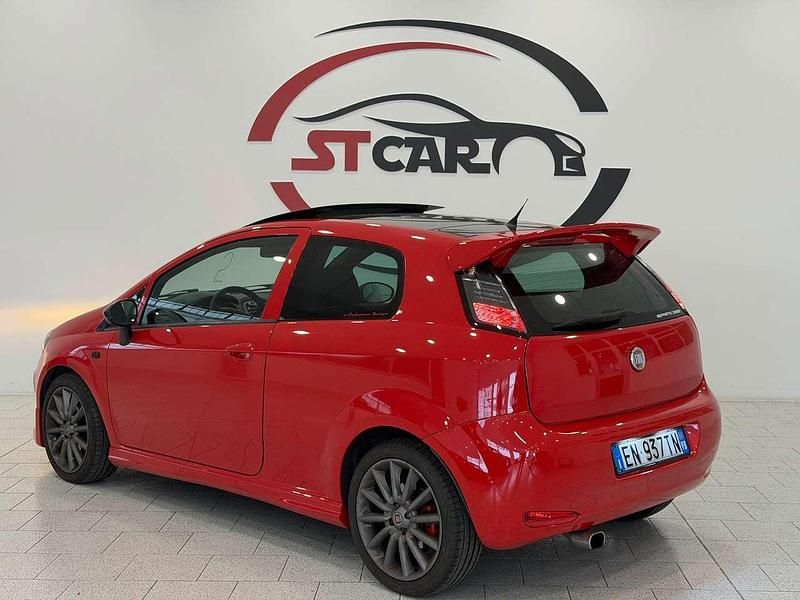 Usata Fiat Punto Sport 135 CV (99 kW) 2013 Rosso Utilitaria