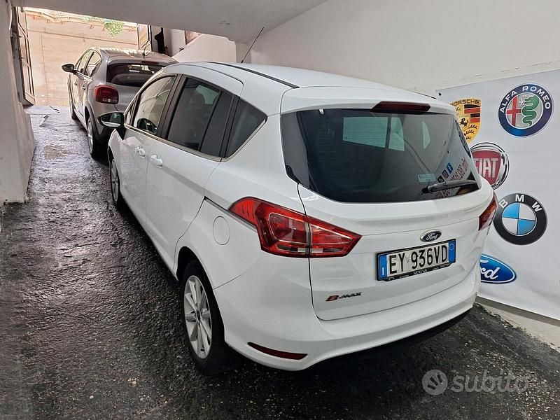 Usata Ford B-MAX Business Edition 75 CV (55 kW) 2015 Bianco Monovolume