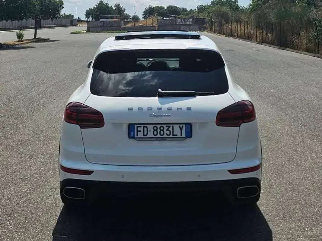 Usata Porsche Cayenne 250 CV (183 kW) 2016 Bianco SUV