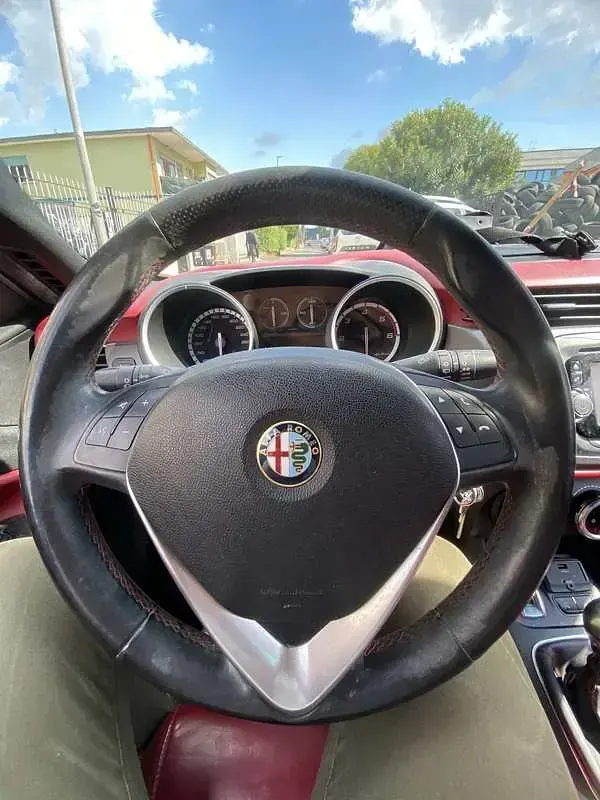 Usata Alfa Romeo Giulietta Exclusive 150 CV (110 kW) 2015 Utilitaria