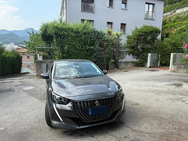 Usata Peugeot 208 S 101 CV (74 kW) 2022 Grigio Utilitaria