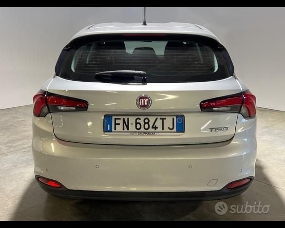 Usata Fiat Tipo Easy 120 CV (88 kW) 2018 Berlina