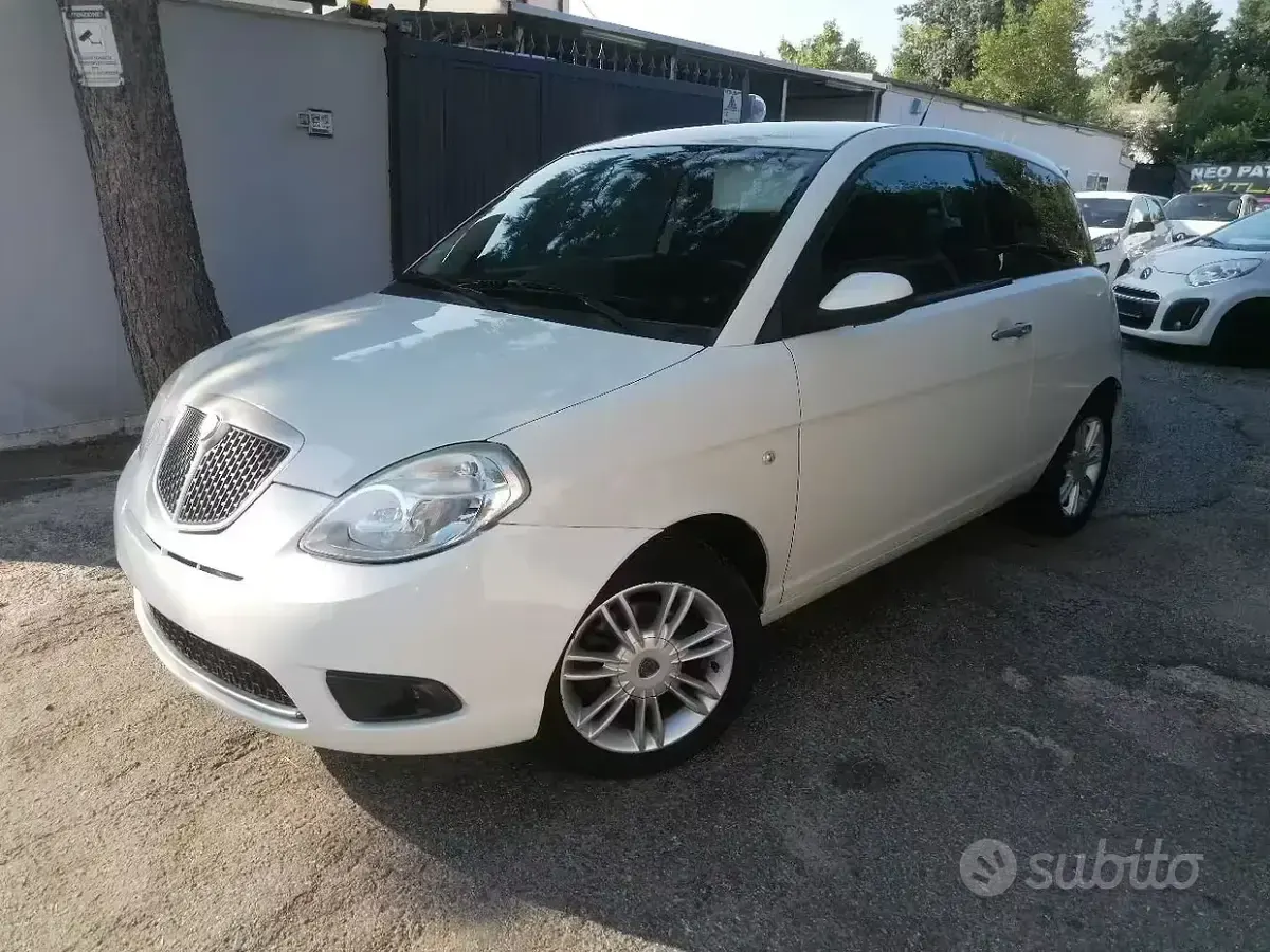 Usata Lancia Ypsilon Gold 80 CV (58 kW) 2010 Utilitaria