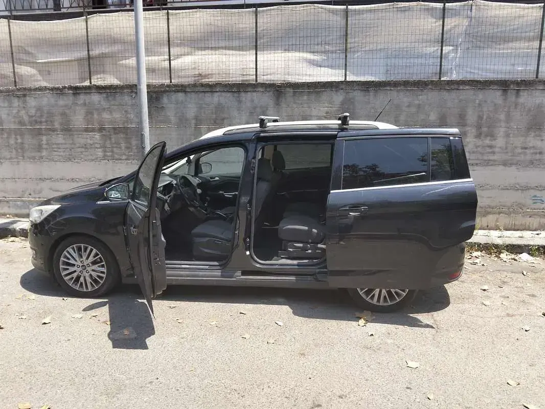 Usata Ford Grand C-Max Titanium 150 CV (110 kW) 2015 Nero Monovolume
