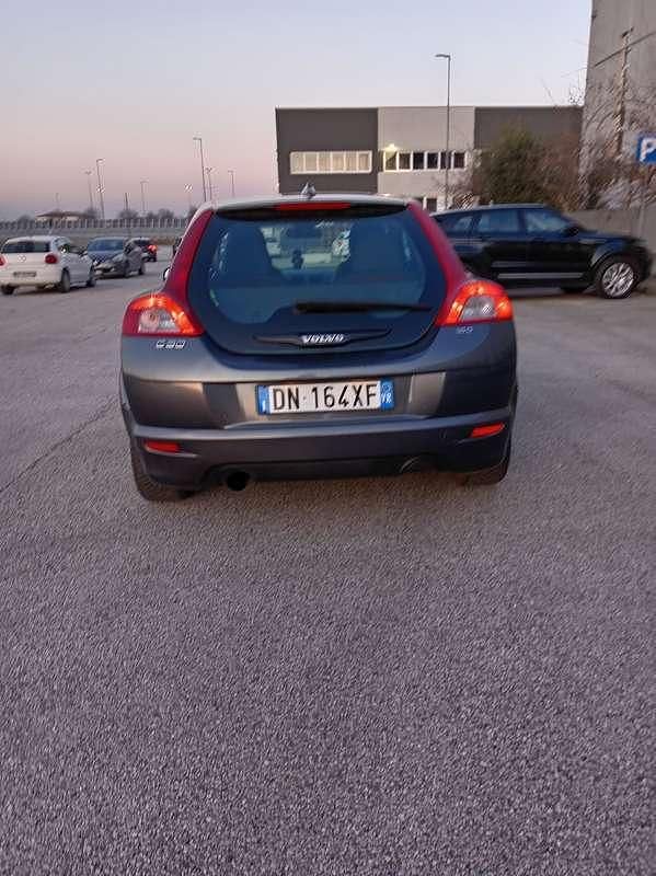 Usata Volvo C30 109 CV (80 kW) 2008 Grigio Utilitaria