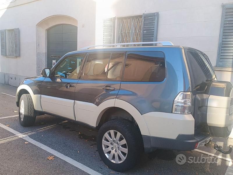 Usata Mitsubishi Pajero Instyle 200 CV (147 kW) 2007 Blu SUV
