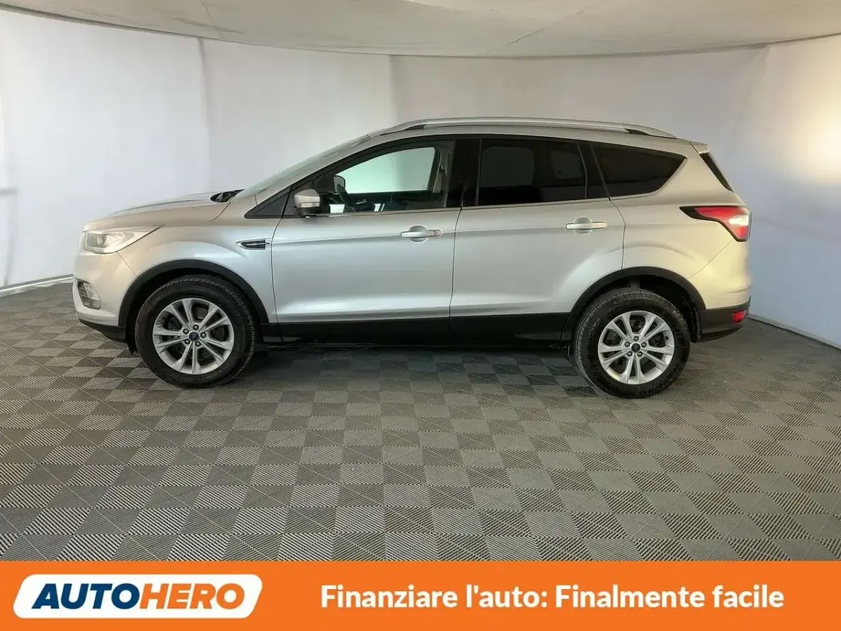 Usata Ford Kuga Titanium 120 CV (88 kW) 2018 Argento SUV