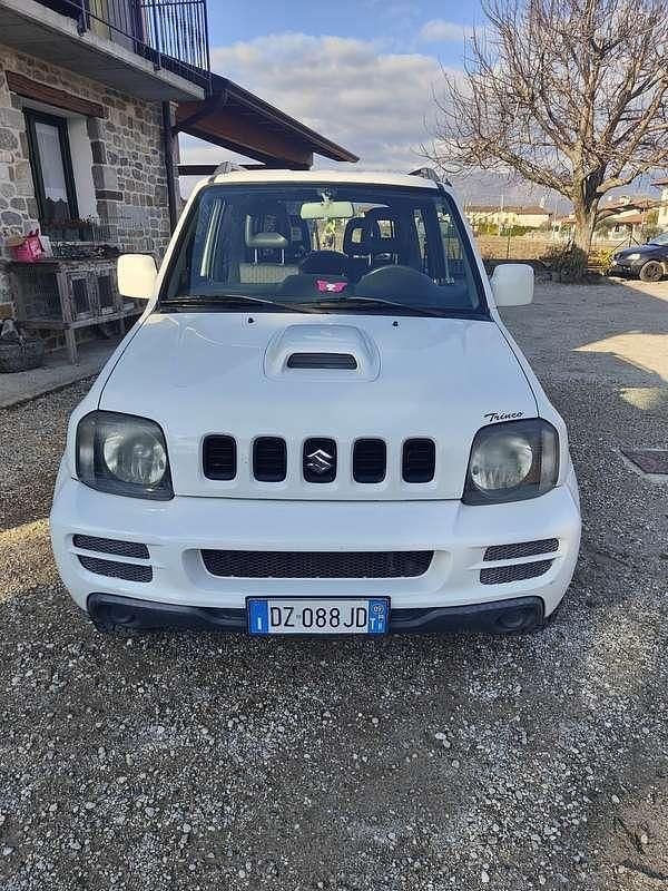 Usata Suzuki Jimny 86 CV (63 kW) 2009 Bianco SUV