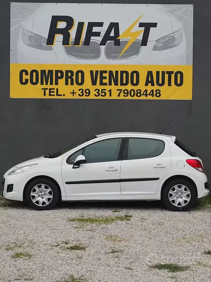 Usata Peugeot 207 70 CV (51 kW) 2009 Bianco Berlina
