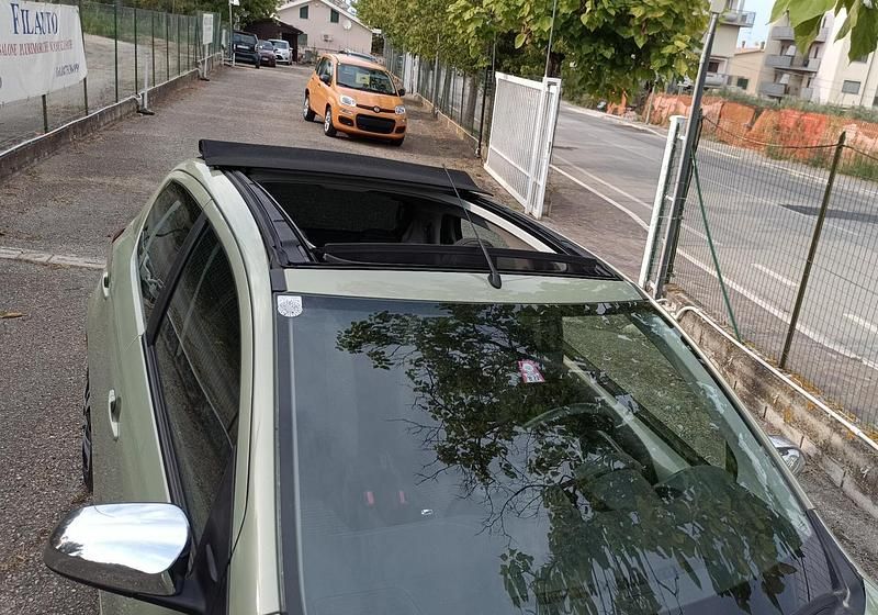 Usata Peugeot 108 Style 72 CV (52 kW) 2021 Verde Utilitaria