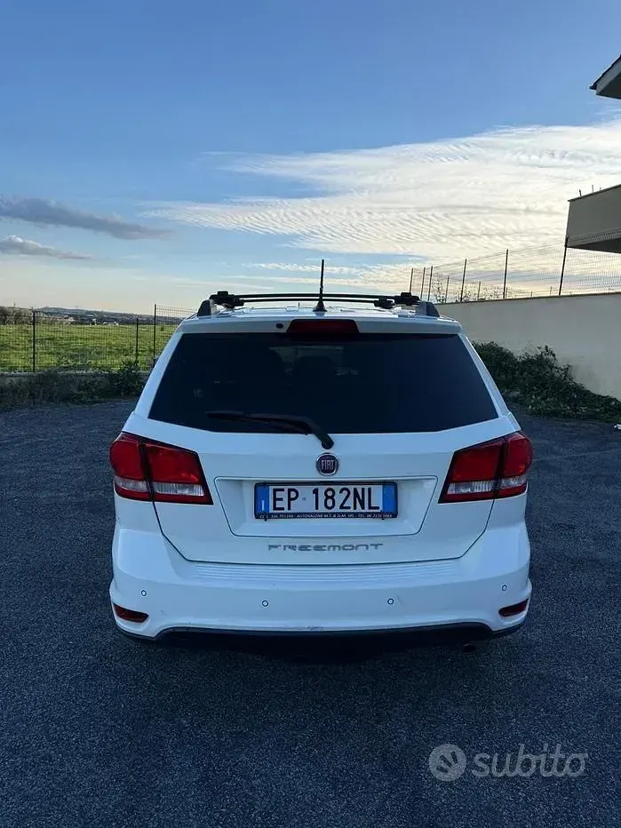 Usata Fiat Freemont 170 CV (125 kW) 2012 Bianco SUV