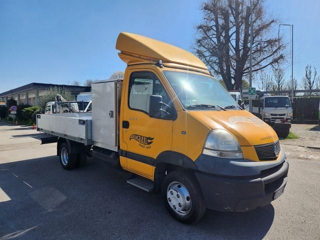 Usata Renault Master 150 CV (110 kW) 2008 Giallo(met.) Furgone