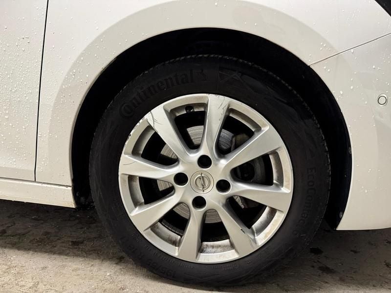 Usata Opel Corsa Edition 101 CV (74 kW) 2021 Bianco luna met Utilitaria