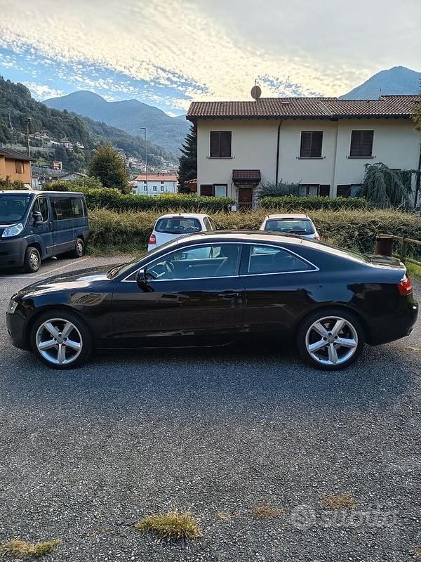 Begagnad Audi A5 170 HK (125 kW) 2011 Svart Sportkupé