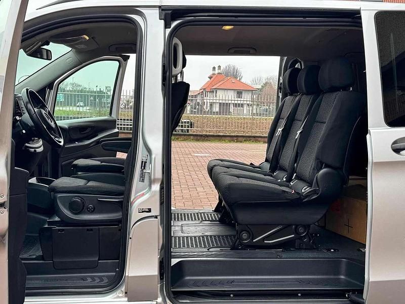 Usata Mercedes Vito 163 CV (119 kW) 2022 Grigio scuro metallizzato Furgone