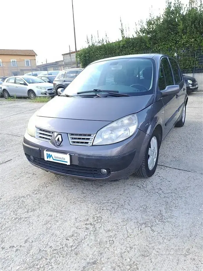 Usata Renault Grand Scénic 131 CV (96 kW) 2005 Monovolume