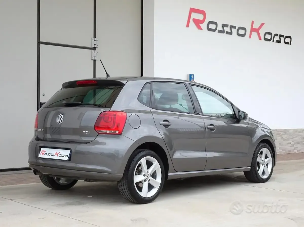 Usata VW Polo Highline 90 CV (66 kW) 2013 Grigio Utilitaria