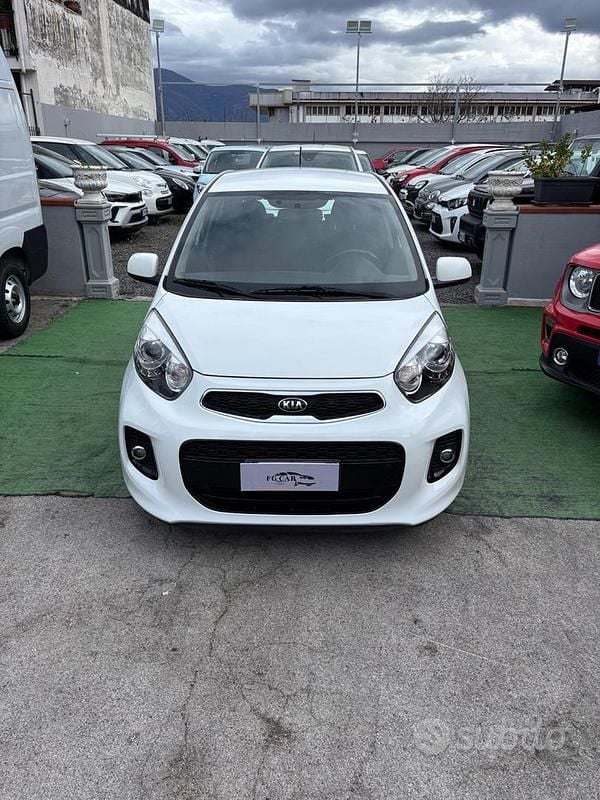 Gebraucht Kia Picanto 67 PS (49 kW) 2015 Weiß Kleinwagen