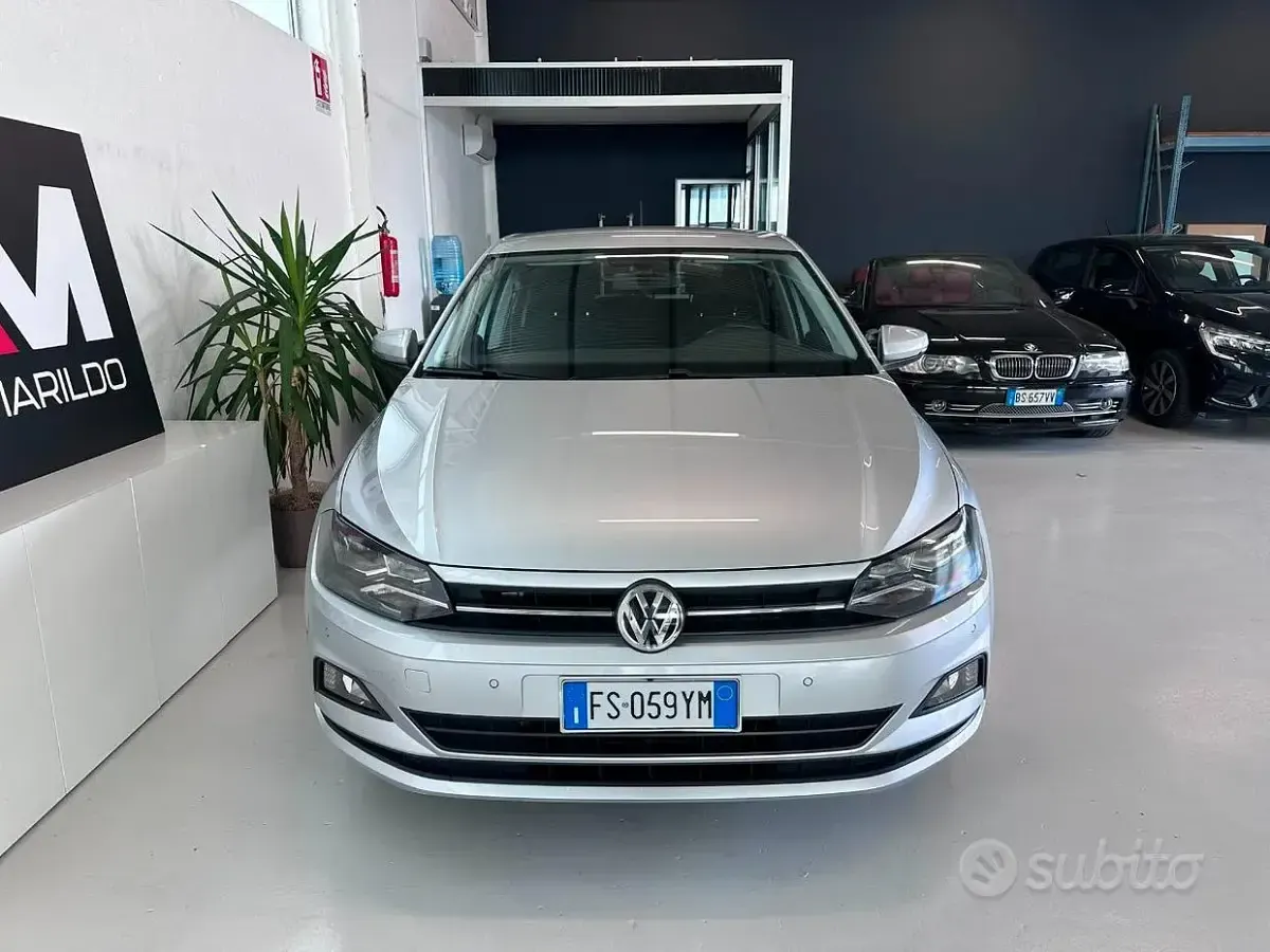 Usata VW Polo Comfortline 80 CV (58 kW) 2019 Argento Utilitaria
