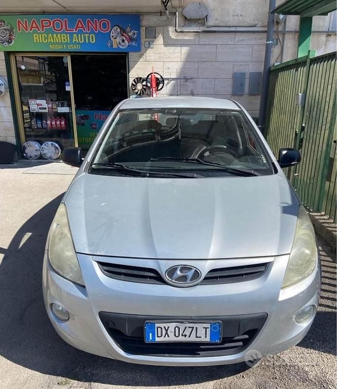 Usata Hyundai i20 1999 Grigio Berlina