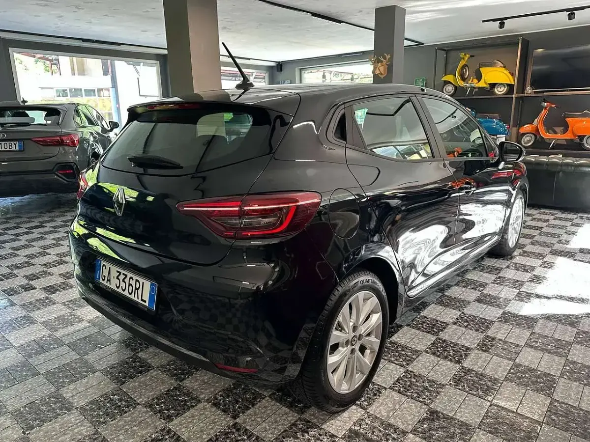 Usata Renault Clio V Intens 86 CV (63 kW) 2020 Other Berlina
