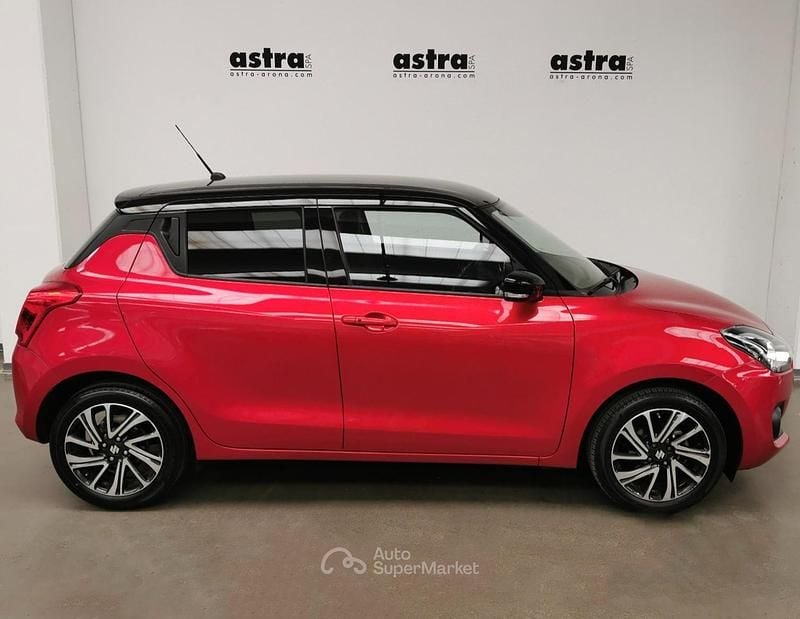 Usata Suzuki Swift 83 CV (61 kW) 2022 Verde Utilitaria