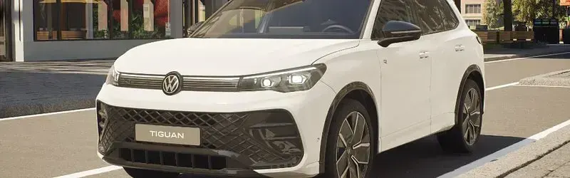 Usata VW Touareg Elegance 381 CV (280 kW) 2023 Nero SUV