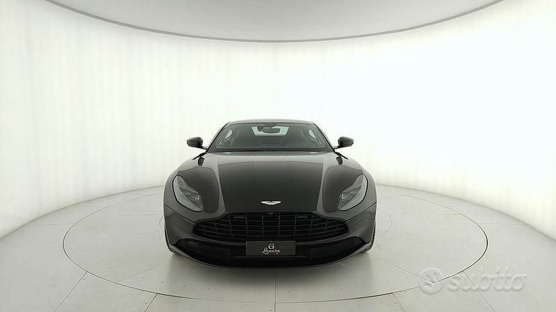 Usata Aston Martin DB11 535 CV (393 kW) 2022 Nero Coupé