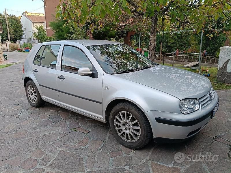 Usata VW Golf IV 75 CV (55 kW) 2002 Grigio Berlina