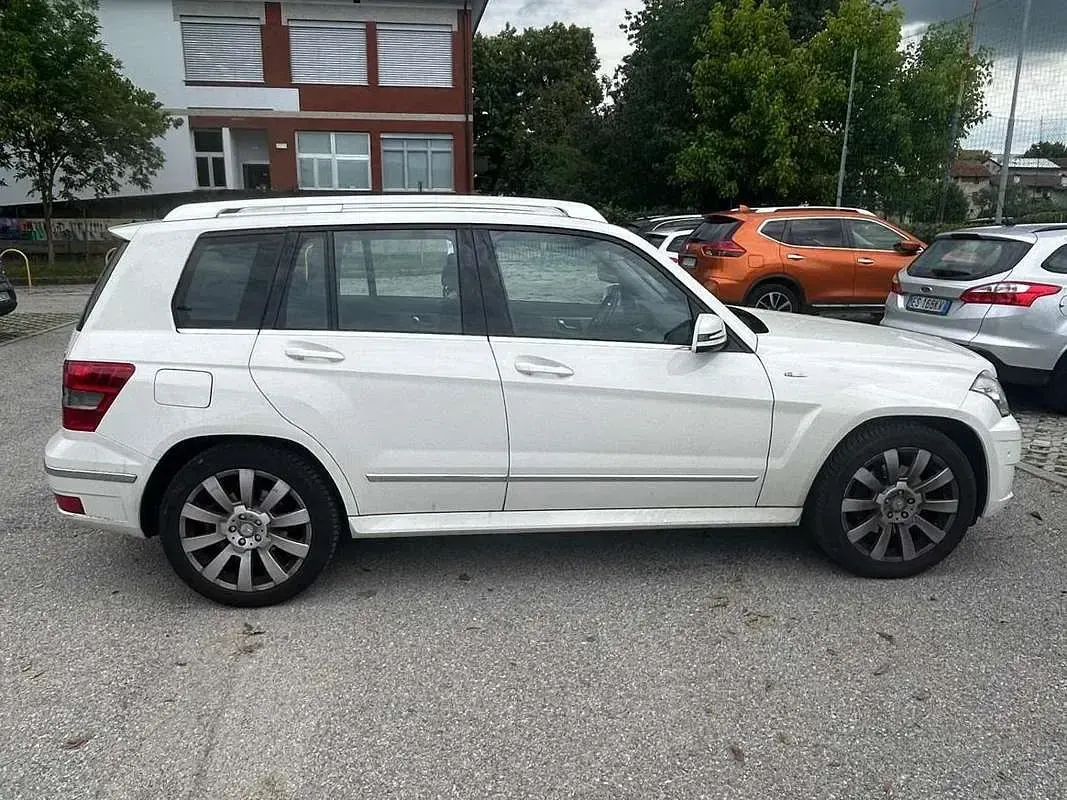 Usata Mercedes GLK200 143 CV (105 kW) 2011 Bianco SUV