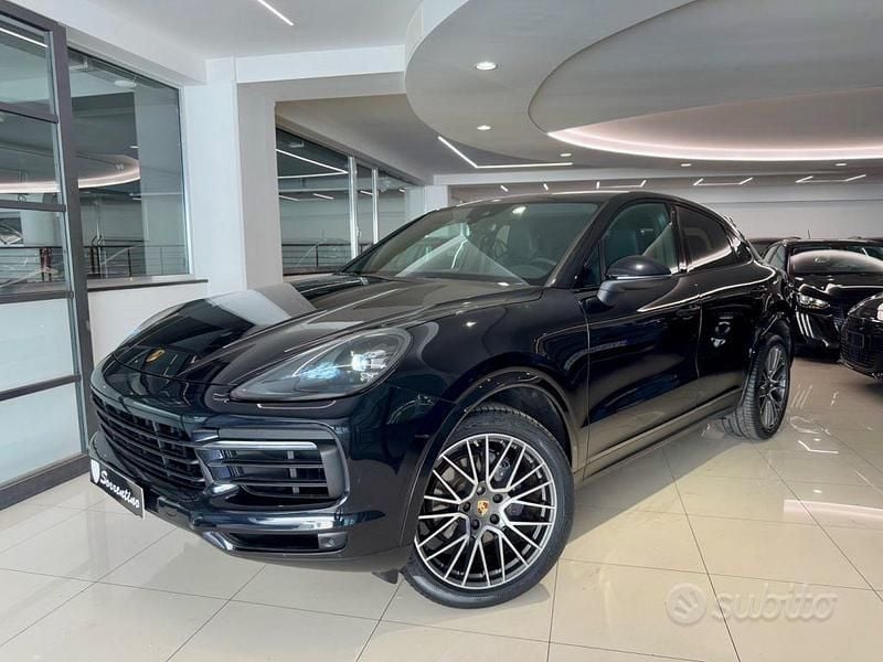 Usata Porsche Cayenne 2022 Nero SUV