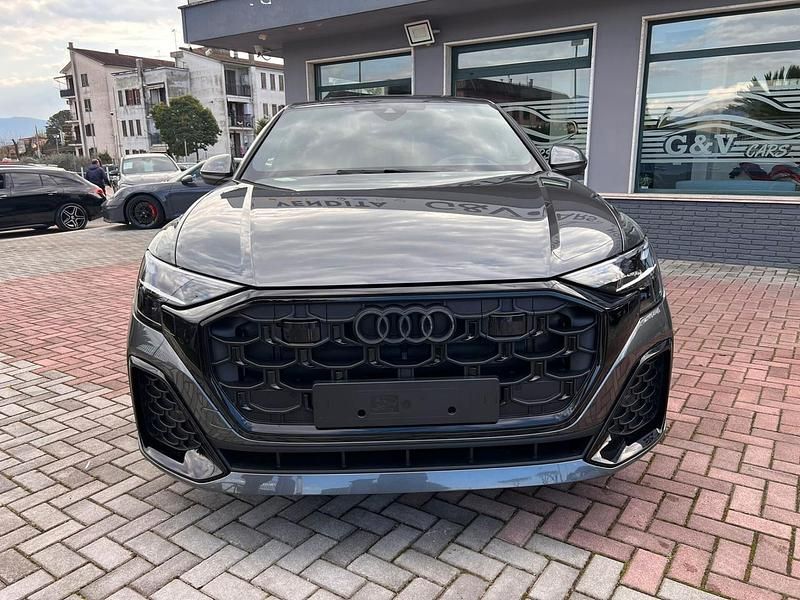 Usata Audi Q8 S-line plus 286 CV (210 kW) 2025 Grigio SUV