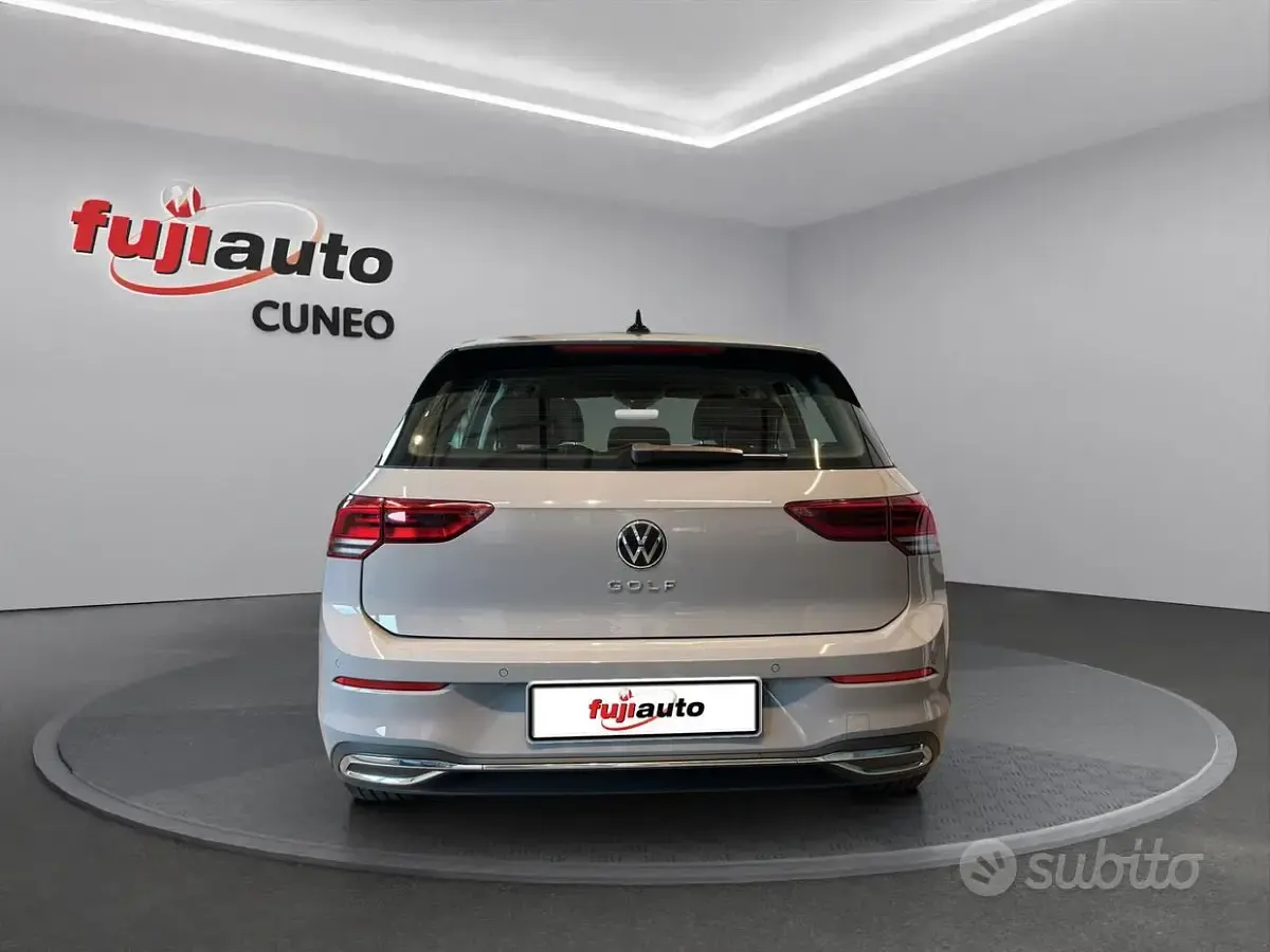 Usata VW Golf VIII Style 131 CV (96 kW) 2020 Grigio Berlina