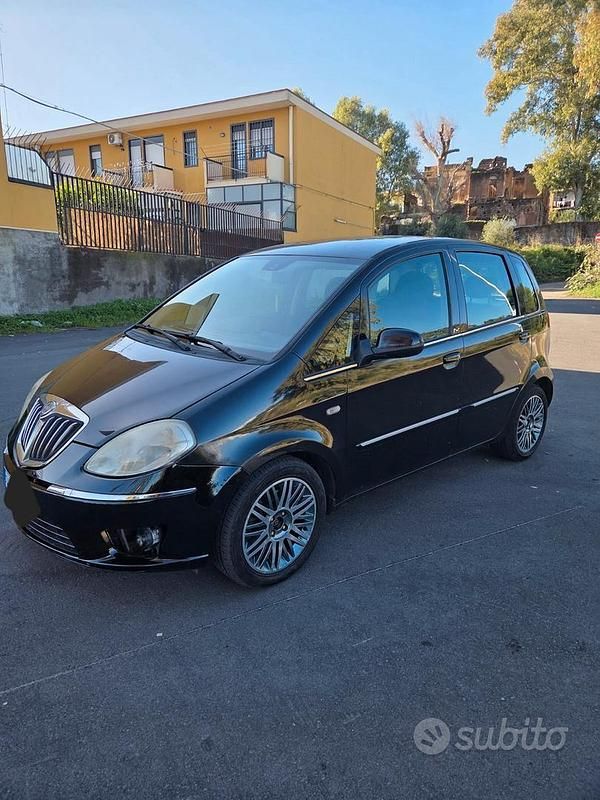 Usata 2011 Lancia Musa Monovolume | 3500 € (Buon prezzo) - Immagine 1/4
