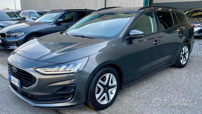 Usata Ford Focus 120 CV (88 kW) 2022 Grigio Station wagon