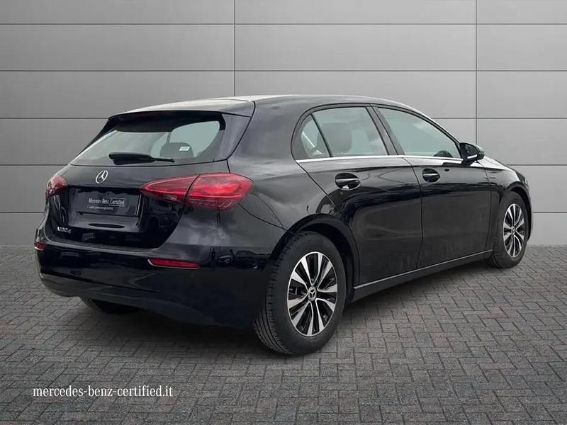 Occasion Mercedes A180 Advanced 116 ch (85 kW) 2025 Noir Berline
