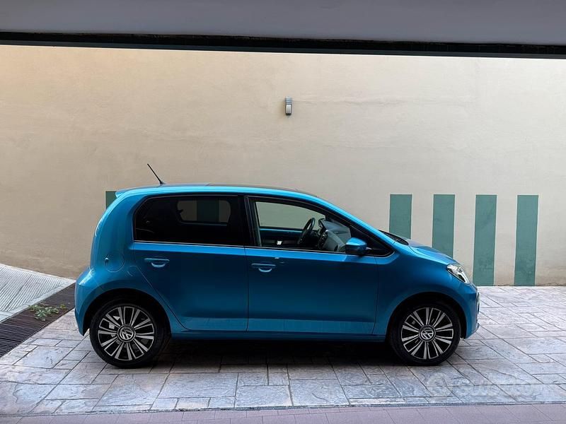 Usata VW up! 75 CV (55 kW) 2018 Blu Utilitaria