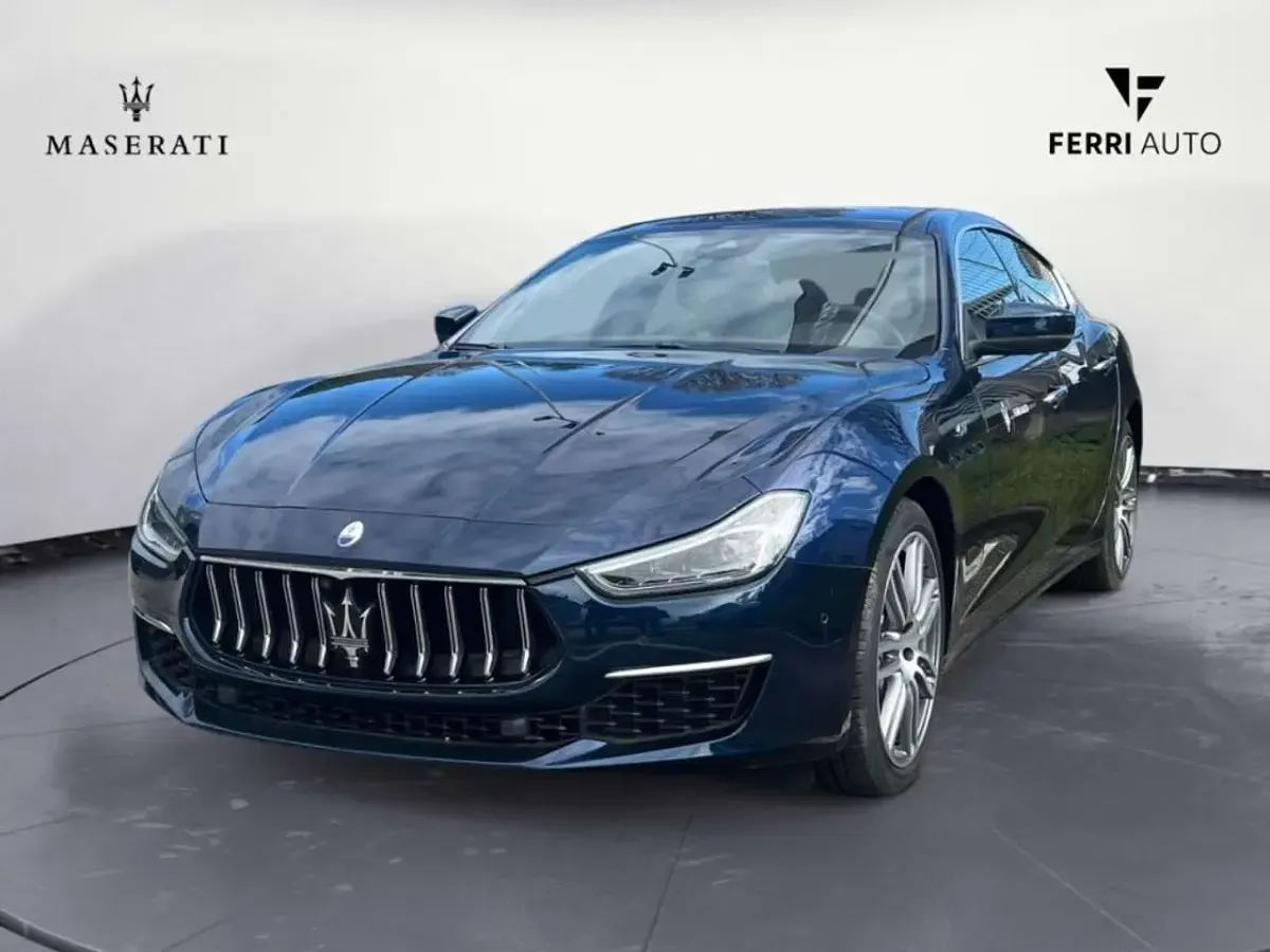 Usata Maserati Ghibli GT 330 CV (242 kW) 2023 Blu/azzurro Coupé