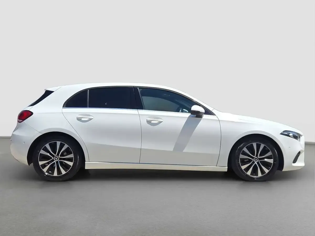 Usata Mercedes A160 Business 109 CV (80 kW) 2022 Bianco Utilitaria