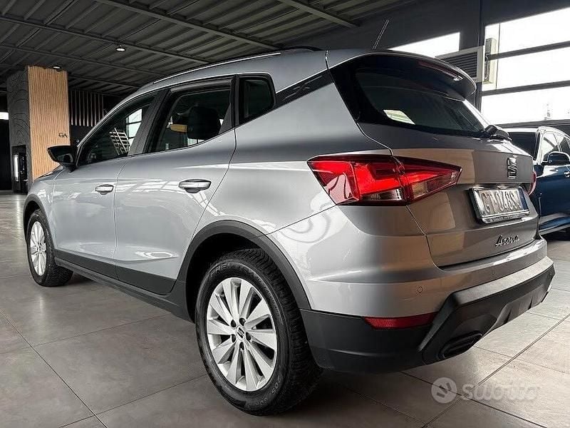 Usata Seat Arona Style 95 CV (69 kW) 2024 Grigio SUV